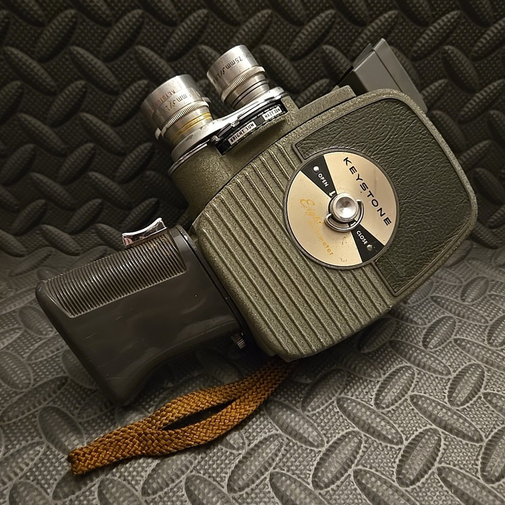 Vintage Keystone K-27G 8mm Movie Camera – Triple Lens – Untested